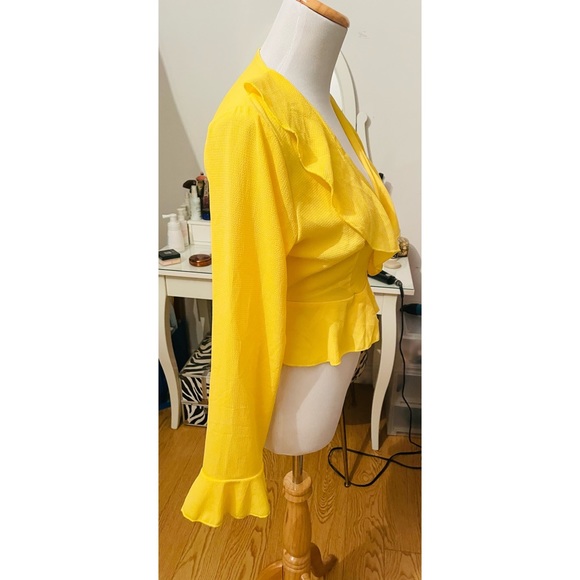 Boohoo Yellow Frilly Front Tie Blouse Top Size US 8 Medium - Picture 3 of 5